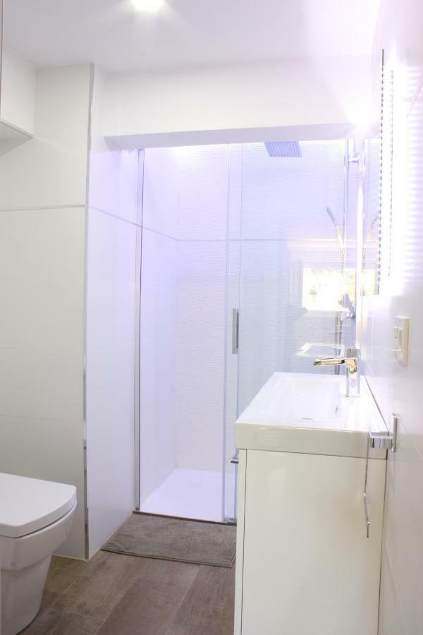 Apartamento Home Santo سانتياغو دي كومبوستيلا المظهر الخارجي الصورة